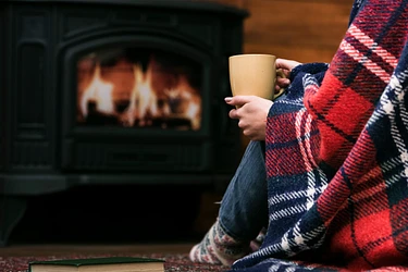 De voordelen van het bezit en gebruik van houtkachels 
